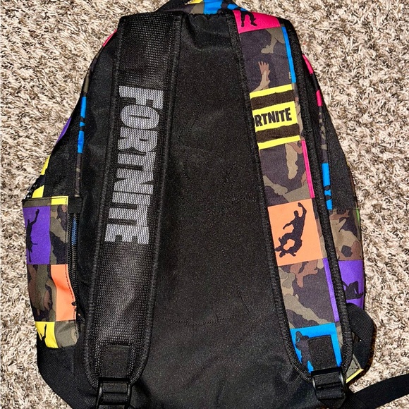 Colorful Fortnite Backpack - Picture 4 of 8